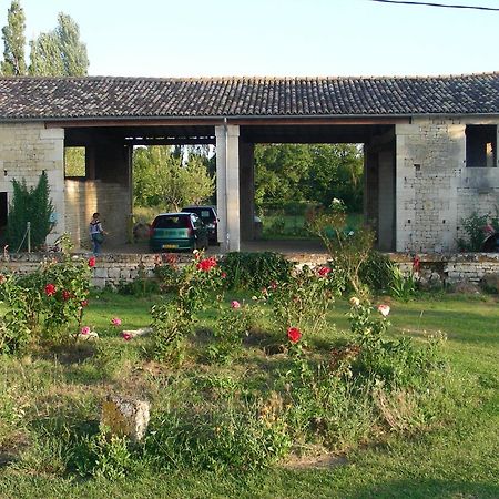 Chambres D'Hotes Entre Niort Et Marais Poitevin Bessines Kültér fotó